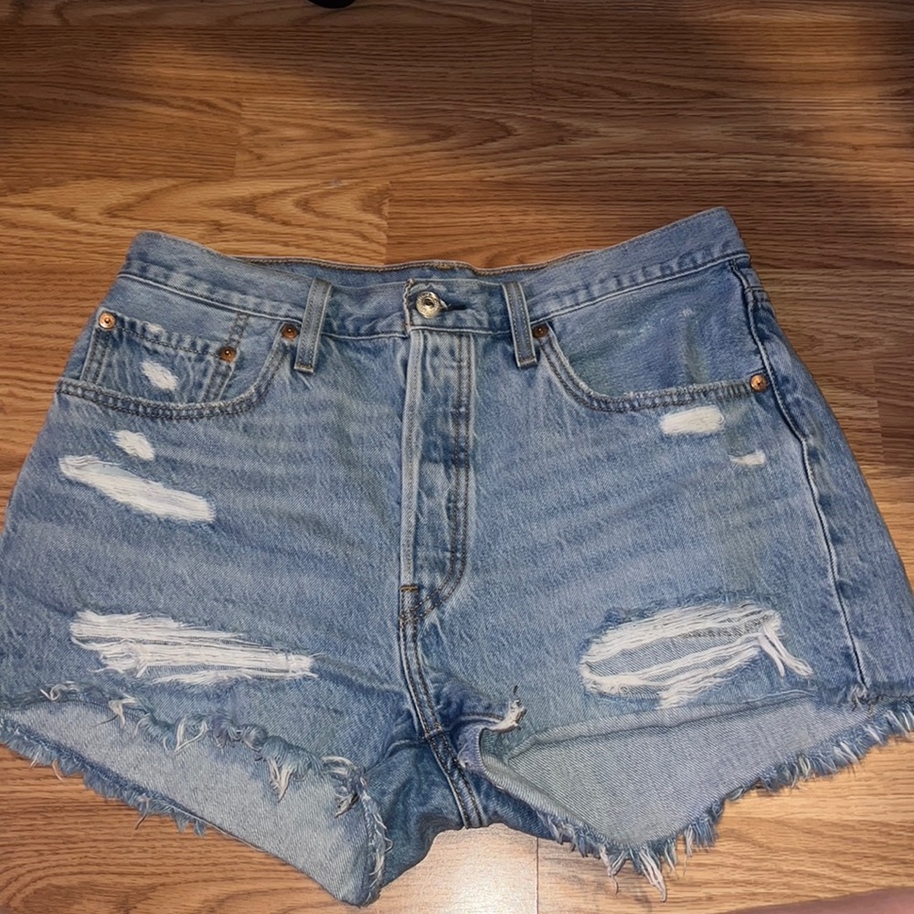Women’s Levi Jean shorts, size W31.